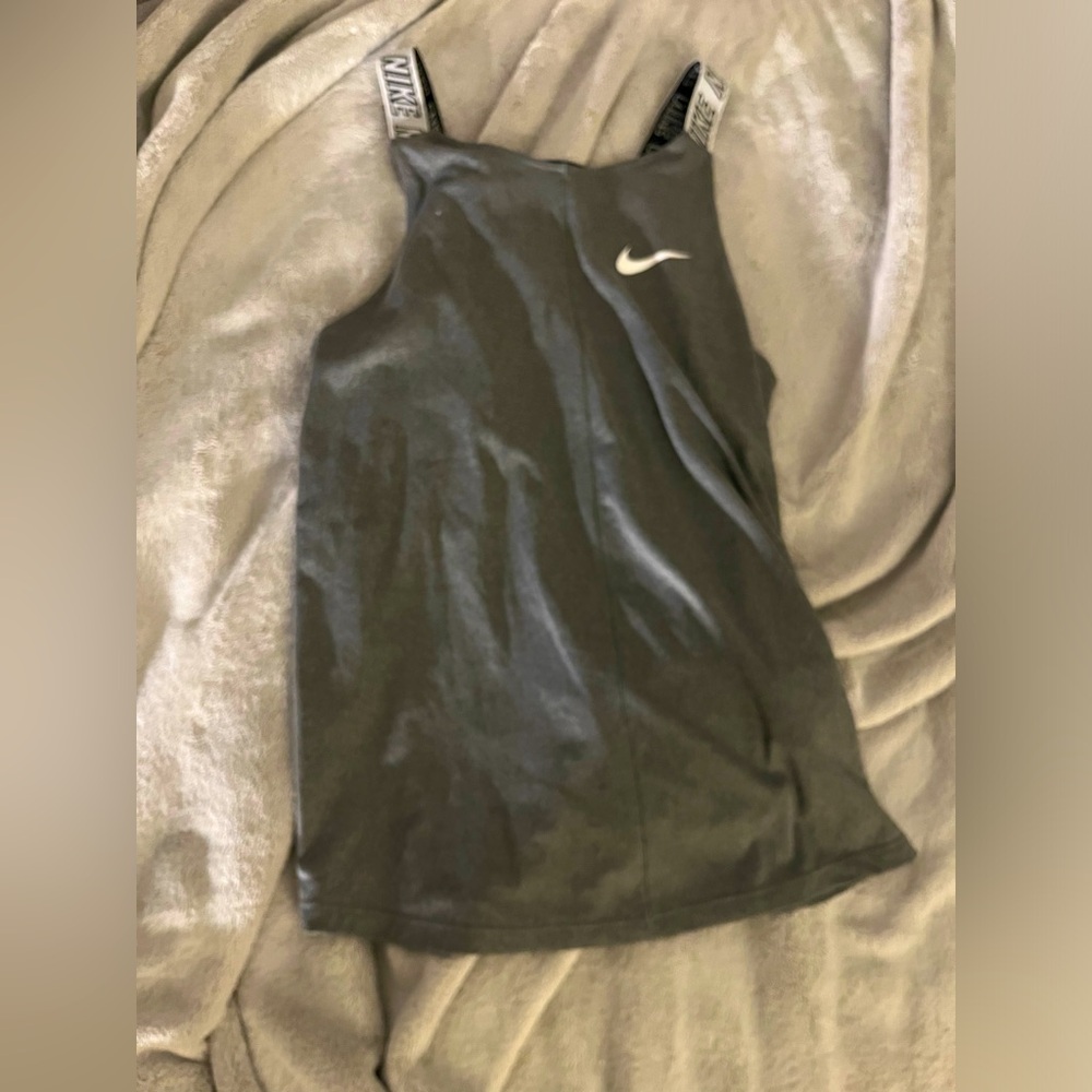Girls large, gray Nike tank top
